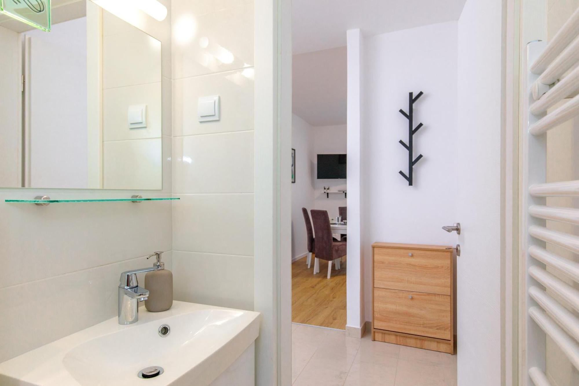 Santa Fuma Apartment โรวีน ภายนอก รูปภาพ
